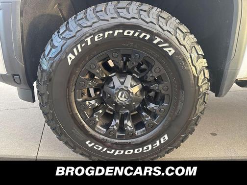 2025 GMC Sierra 2500 SLE