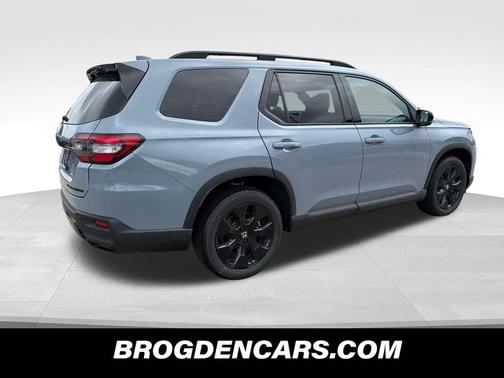 Sonic Gray Pearl 2026 Honda Pilot Black Edition