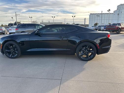 2020 Chevrolet Camaro RWD Coupe LT1