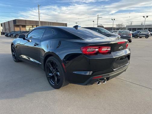 2020 Chevrolet Camaro RWD Coupe LT1