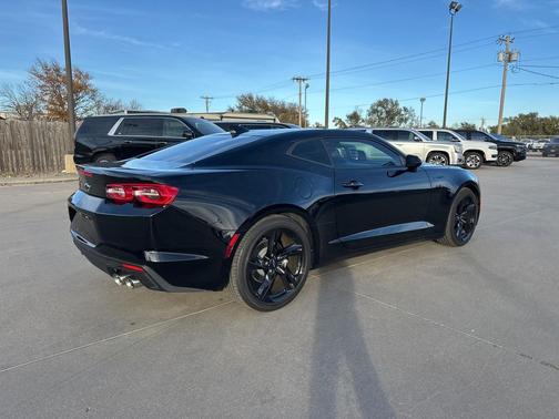 2020 Chevrolet Camaro RWD Coupe LT1