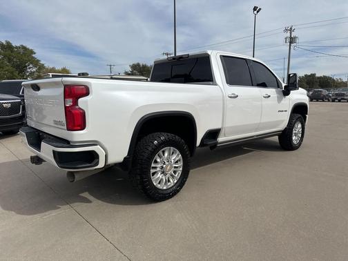 2022 Chevrolet Silverado 2500 High Country