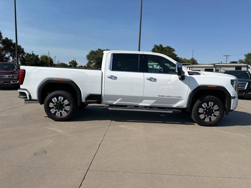 2025 GMC Sierra 2500 Denali