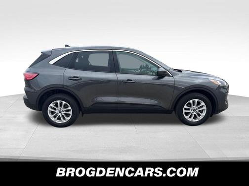 Magnetic Metallic 2020 Ford Escape SE