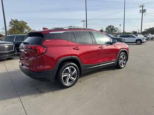 2021 GMC Terrain SLT
