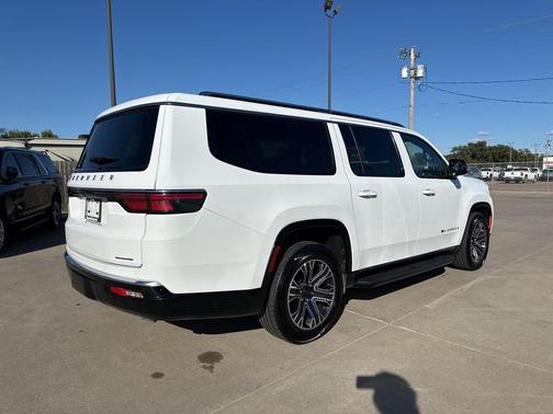 2024 Jeep Wagoneer L Series II 4x4