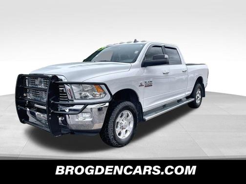 2017 RAM 2500 Big Horn Crew Cab 4x4 6'4' Box
