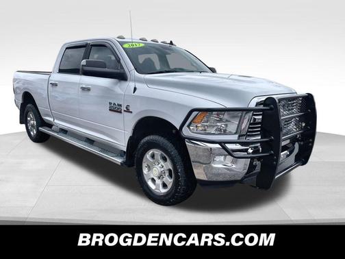2017 RAM 2500 Big Horn Crew Cab 4x4 6'4' Box