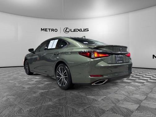 2023 Lexus ES 350 Base