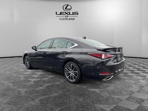 2022 Lexus ES 350 Base