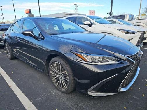 2022 Lexus ES 350 Base