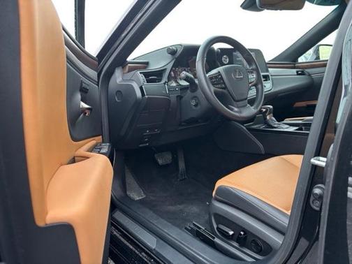 2022 Lexus ES 350 Base