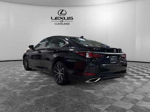 2025 Lexus ES 350 Base