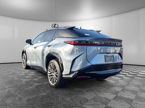 2023 Lexus RZ 450e Luxury