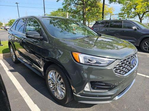 FORGED GREEN 2022 Ford Edge Titanium