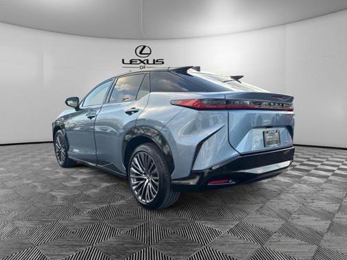 2023 Lexus RZ 450e Luxury