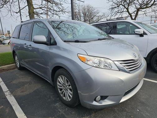 2015 Toyota Sienna XLE
