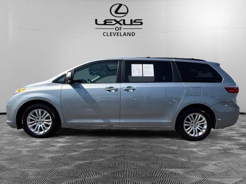 2015 Toyota Sienna XLE