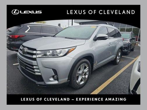 Celestial Silver Metallic 2017 Toyota Highlander Limited