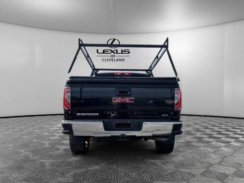 Onyx Black 2017 GMC Sierra 1500 SLT