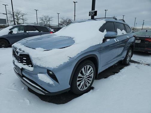 2022 Toyota Highlander Platinum