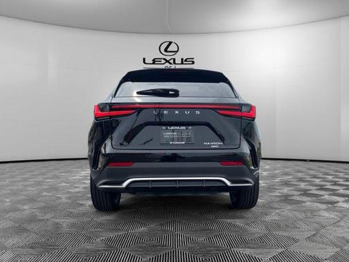 Obsidian 2025 Lexus NX 450h+ F SPORT Handling