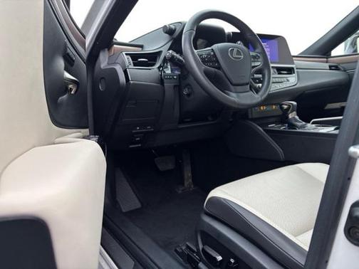 2023 Lexus ES 350 Base