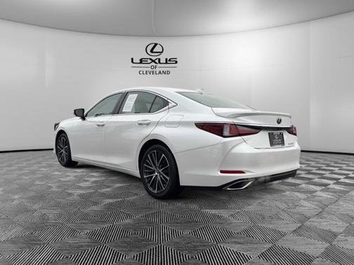 2023 Lexus ES 350 Base