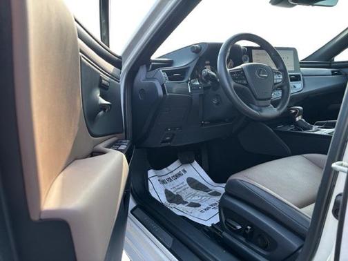 2024 Lexus ES 350 Base