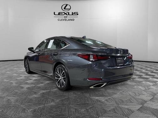 2023 Lexus ES 350 Base