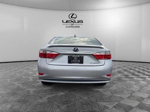 2013 Lexus ES 300h Base