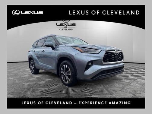 Moon Dust 2021 Toyota Highlander XLE