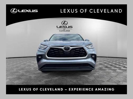 Moon Dust 2021 Toyota Highlander XLE