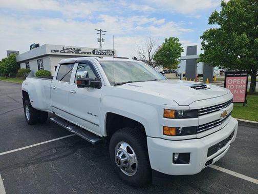 Summit White 2019 Chevrolet Silverado 3500 LTZ