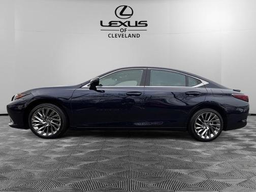 2025 Lexus ES 300h Ultra Luxury