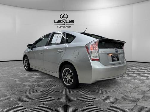2010 Toyota Prius III