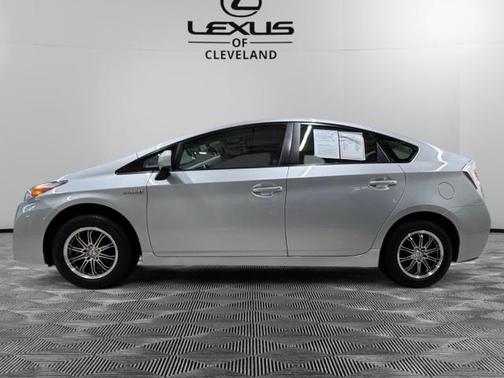 2010 Toyota Prius III