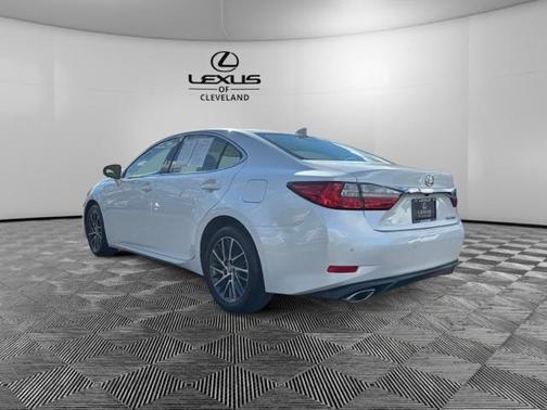 2017 Lexus ES 350 Base