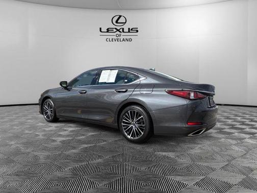 2025 Lexus ES 350 Base