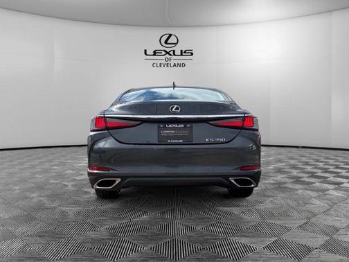 2025 Lexus ES 350 Base