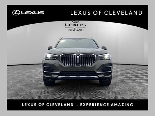 Manhattan Green Metallic 2022 BMW X5 PHEV xDrive45e