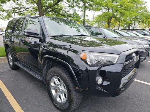 Midnight Black Metallic 2019 Toyota 4Runner SR5 Premium