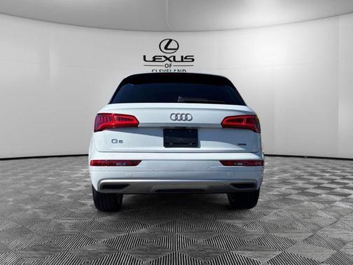 Glacier White 2019 Audi Q5 2.0T Premium Plus