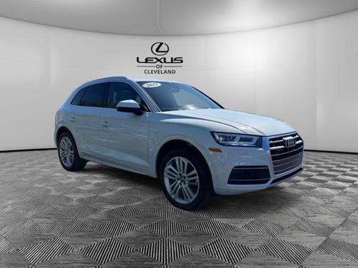 Glacier White 2019 Audi Q5 2.0T Premium Plus