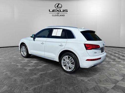 Glacier White 2019 Audi Q5 2.0T Premium Plus