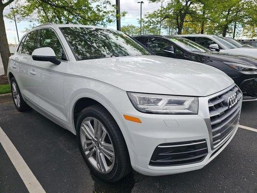 Glacier White 2019 Audi Q5 2.0T Premium Plus
