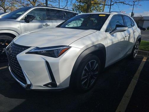2025 Lexus UX 300h Base