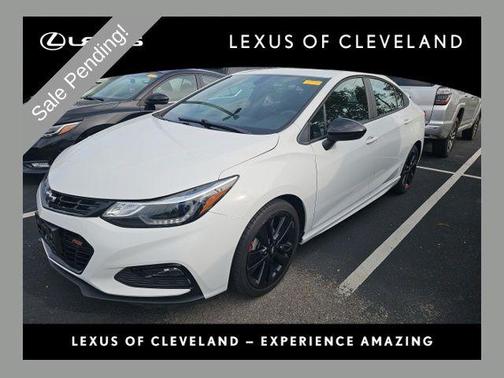 Summit White 2017 Chevrolet Cruze LT