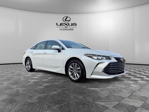 2022 Toyota Avalon XLE