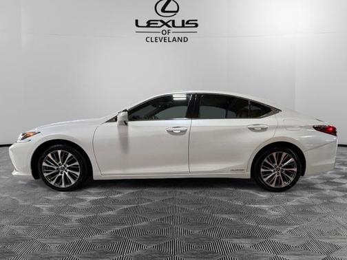 2020 Lexus ES 300h Base